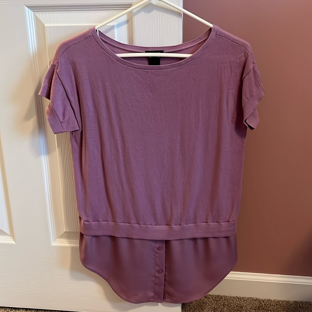 Ann Taylor Short Sleeve Blouse Women’s Size X Small XS Lilac Purple Color EUC